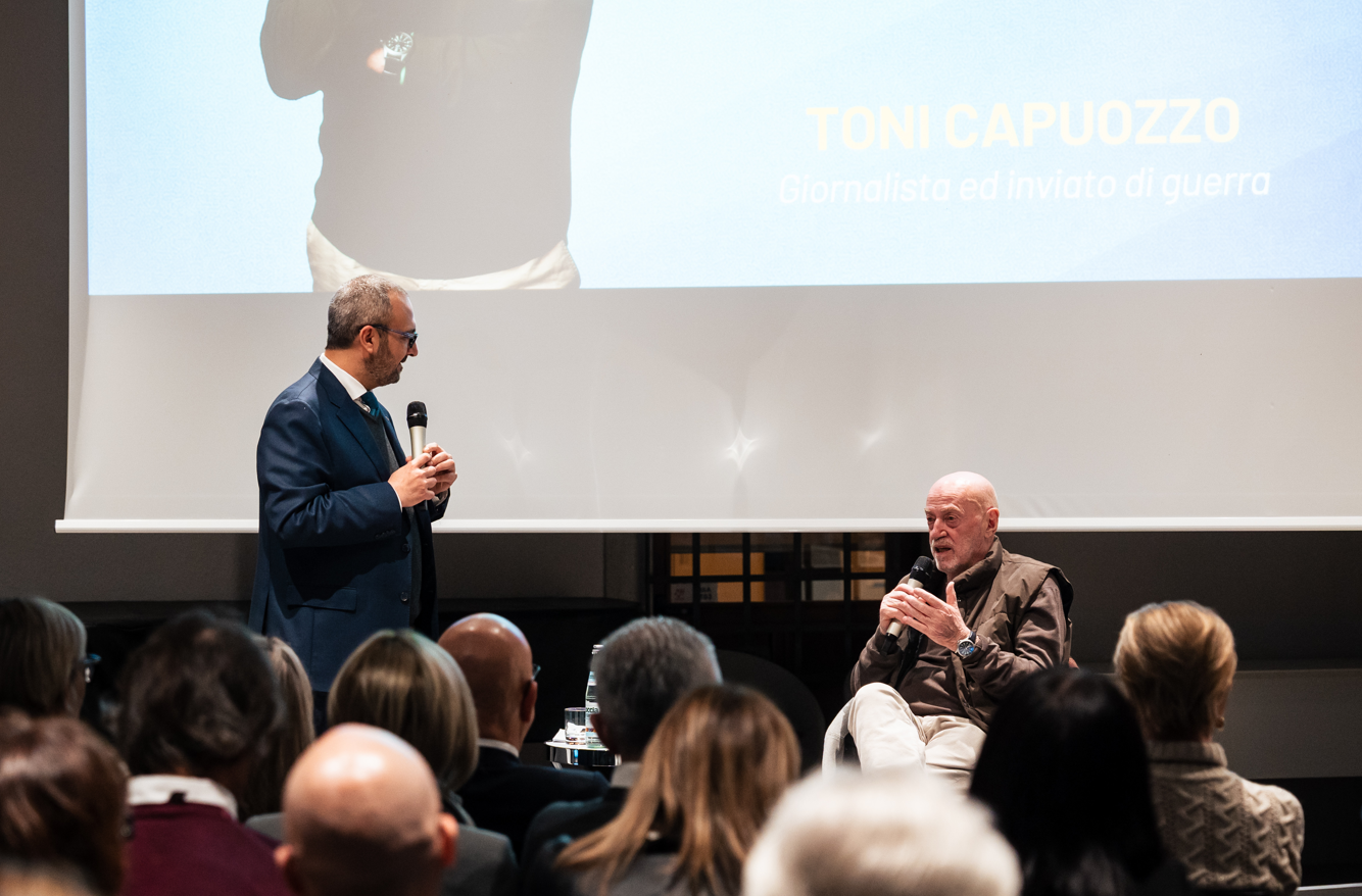 La Nebbia della Guerra – Toni Capuozzo ospite di COPERNICO SIM